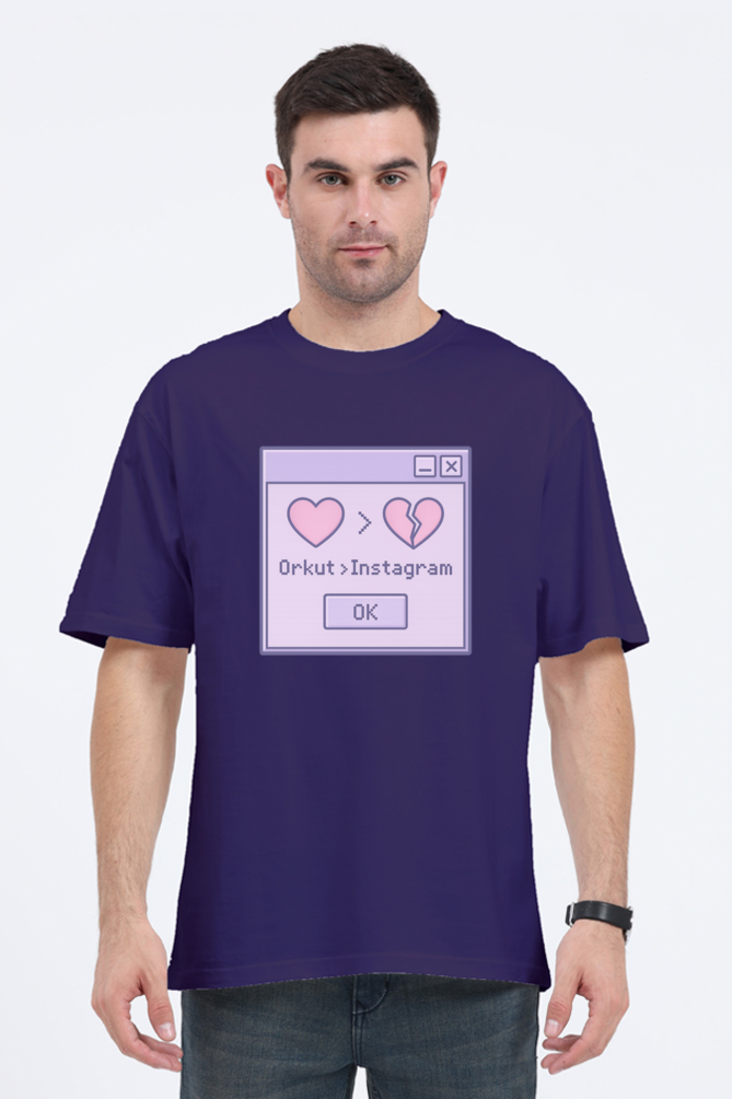 Man wearing SkyBi Shirts Y2K Orkut Oversized T-Shirt in navy with retro Orkut Instagram graphic